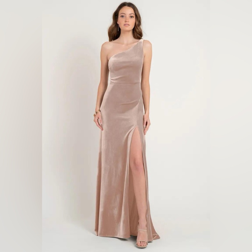 Jenny Yoo Cybill One Shoulder Velvet Bridesmaid Dress in Prosecco Size 12